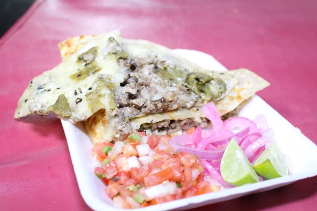 Guillermos tacos y hotdogs | restaurant | 8302 W Indian School Rd, Phoenix, AZ 85037, USA | 6024862562 OR +1 602-486-2562