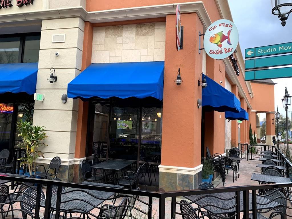 Go Fish Sushi | restaurant | 1555 Simi Town Center Way suite 400, Simi Valley, CA 93065, USA | 8055810101 OR +1 805-581-0101
