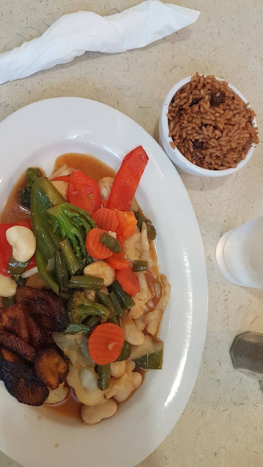 De-Jred Fine Jamaican Cuisine | restaurant | 4901 Oakton St, Skokie, IL 60077, USA | 8479834582 OR +1 847-983-4582
