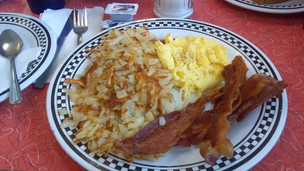 Nicky Ds Coney Island | restaurant | 16953 Livernois, Detroit, MI 48221, USA | 3138641000 OR +1 313-864-1000