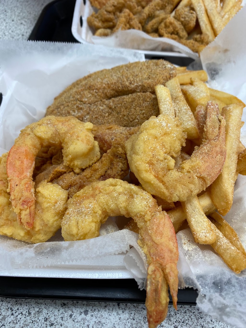 Sharks of Forrest city | restaurant | 2400 N Washington St, Forrest City, AR 72335, USA | 8706332000 OR +1 870-633-2000