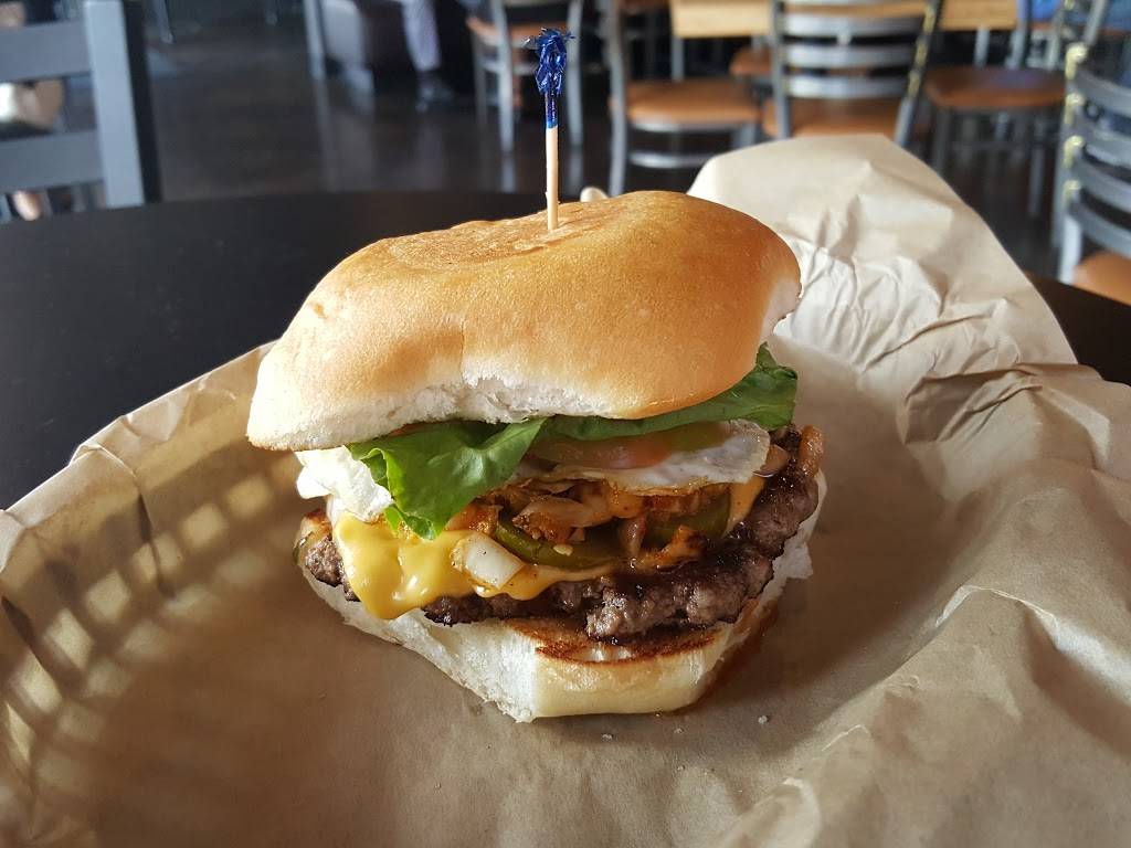 LA Burger | restaurant | 2000 N Plano Rd, Richardson, TX 75082, USA | 4695472717 OR +1 469-547-2717