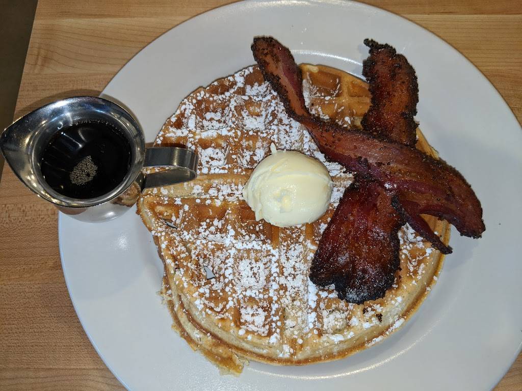 Matts Big Breakfast | restaurant | 13610 N Scottsdale Rd #1, Scottsdale, AZ 85254, USA | 4805900096 OR +1 480-590-0096