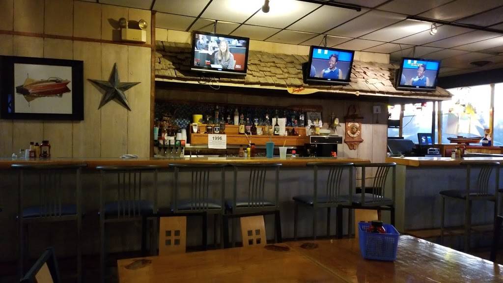 CJ Browns Boatyard Grill | restaurant | 48780 Jefferson Ave, New Baltimore, MI 48047, USA | 5867257821 OR +1 586-725-7821