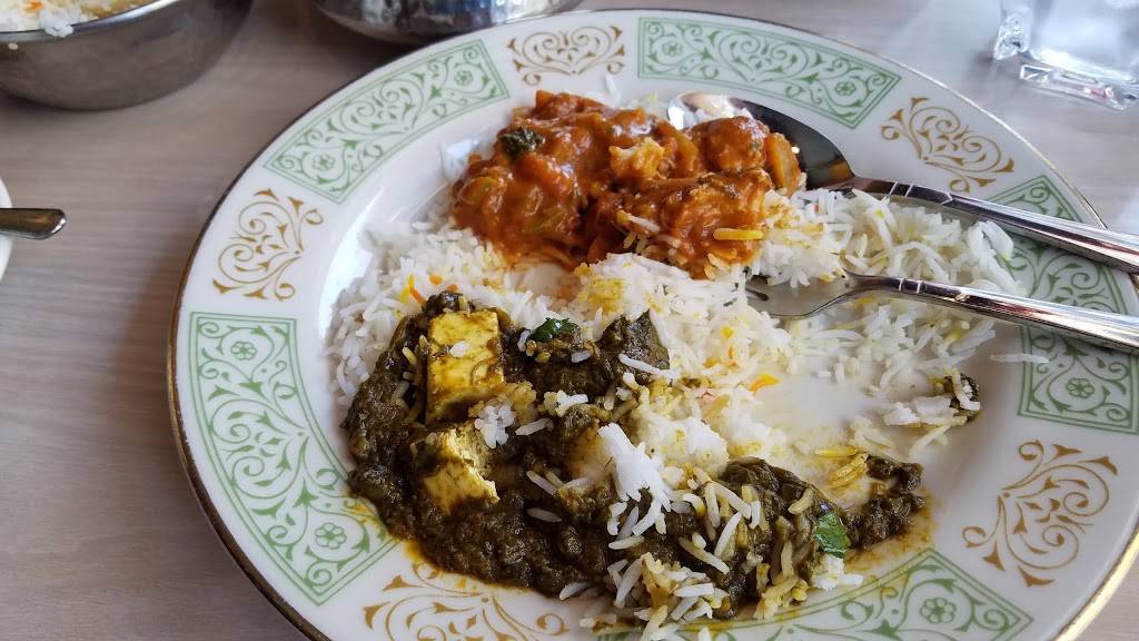 Kohinoor Indian Restaurant and Lounge | night club | 6 E Columbia Ave, Champaign, IL 61820, USA | 2175521384 OR +1 217-552-1384