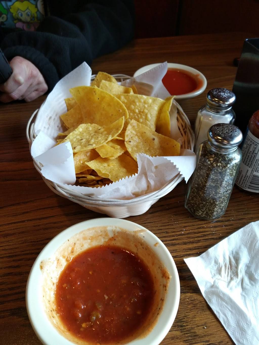 El Tarasco | restaurant | 5425 New Cut Rd, Louisville, KY 40214, USA | 5023685628 OR +1 502-368-5628