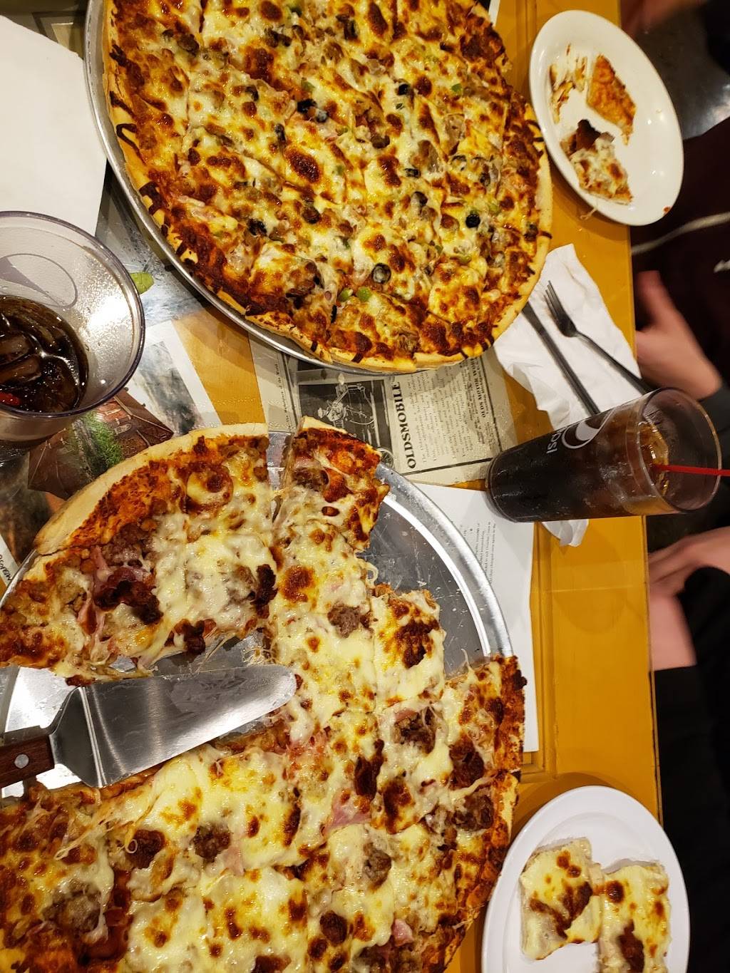 Jimmys Pizza | restaurant | 379 East Tompkins Street, Galesburg, IL 61401, USA | 3092974064 OR +1 309-297-4064