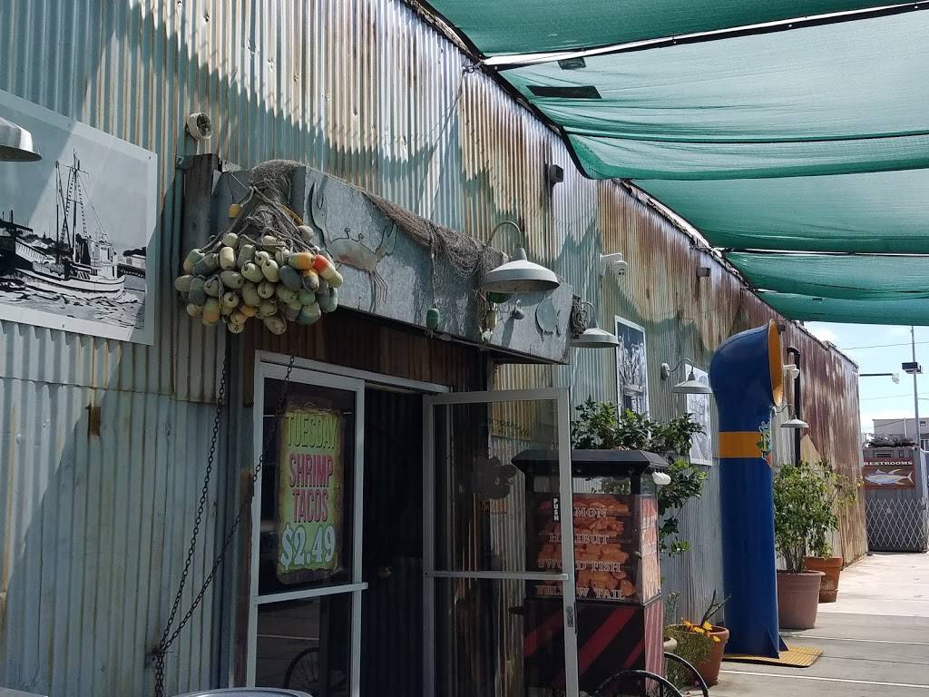 San Pedro Fish Market Grille | restaurant | 5496, 120 W G St, Wilmington, CA 90744, USA | 3108356671 OR +1 310-835-6671