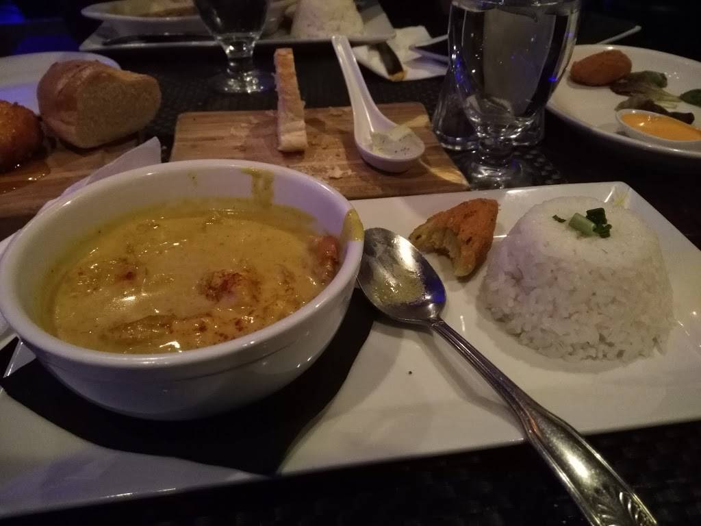 10 Rocks Tapas Bar & Restaurant | restaurant | 1091 Main St, Pawtucket, RI 02860, USA | 4017280800 OR +1 401-728-0800