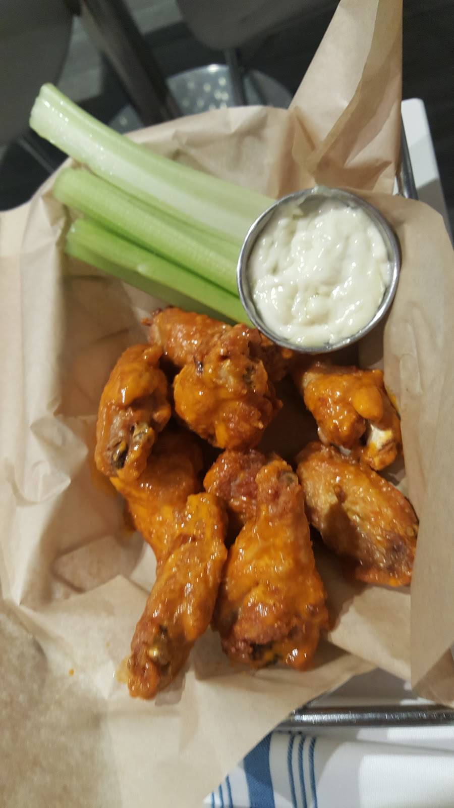 Crop & Kettle | restaurant | 3637, 101 James Doolittle Blvd, Uniondale, NY 11553, USA | 5162295039 OR +1 516-229-5039