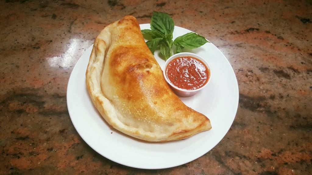 Vinnys Pizzeria & Lnchntt | restaurant | 19901 32nd Ave, Flushing, NY 11358, USA | 7183528447 OR +1 718-352-8447