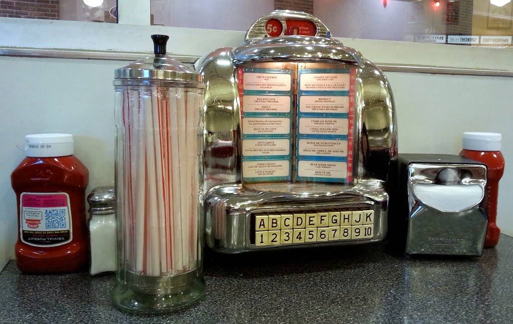 Johnny Rockets | restaurant | 400 S Baldwin Ave, Arcadia, CA 91007, USA | 6264620106 OR +1 626-462-0106