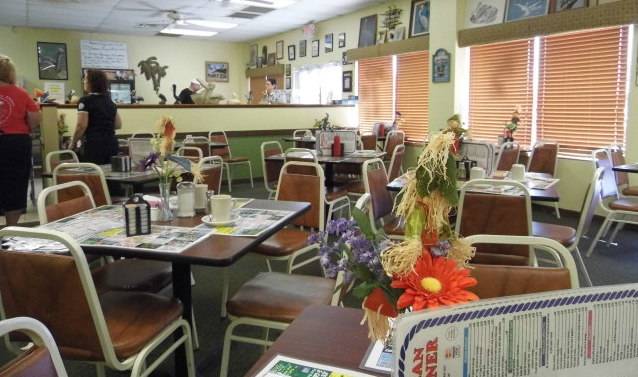 Pelican Diner | restaurant | 100 Brush Foot Dr, Sebastian, FL 32958, USA | 7722289600 OR +1 772-228-9600