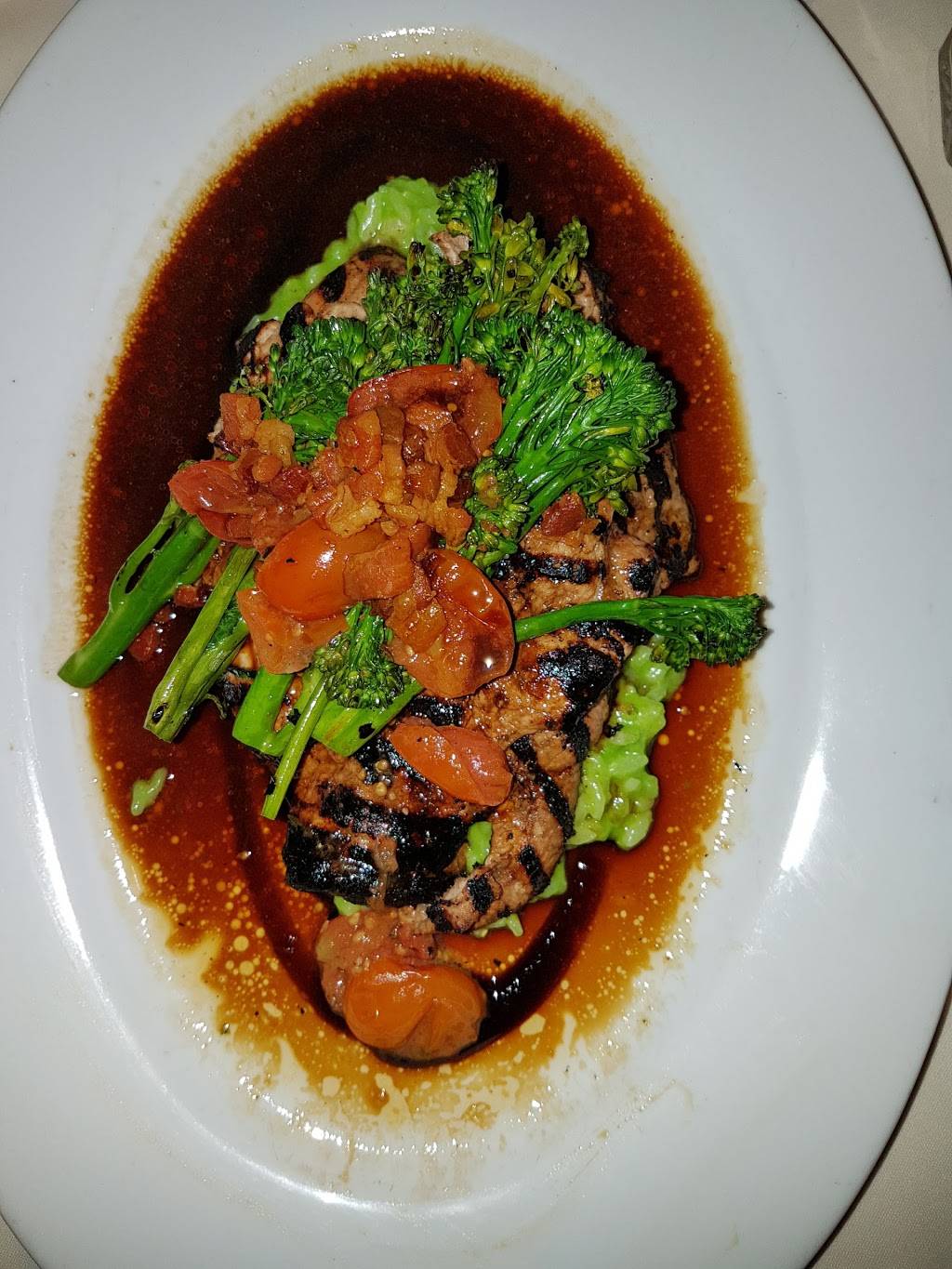 Tosca | restaurant | 14 North St, Hingham, MA 02043, USA | 7817400080 OR +1 781-740-0080