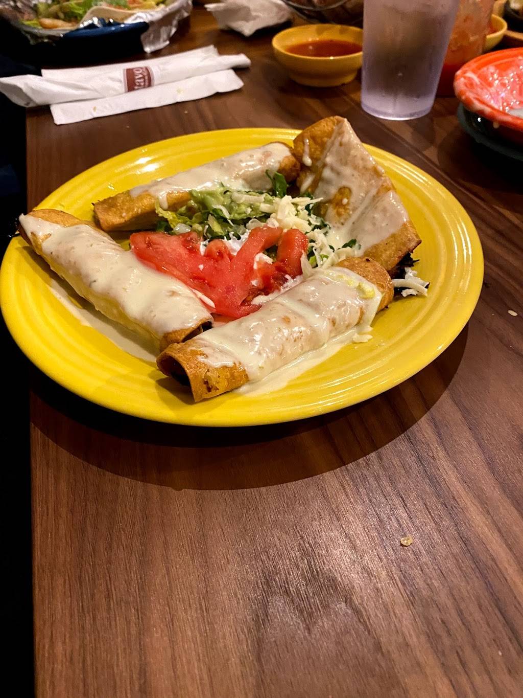 Gustavos Mexican Grill, Norton Commons | restaurant | 10715 Meeting St, Prospect, KY 40059, USA | 5026907070 OR +1 502-690-7070