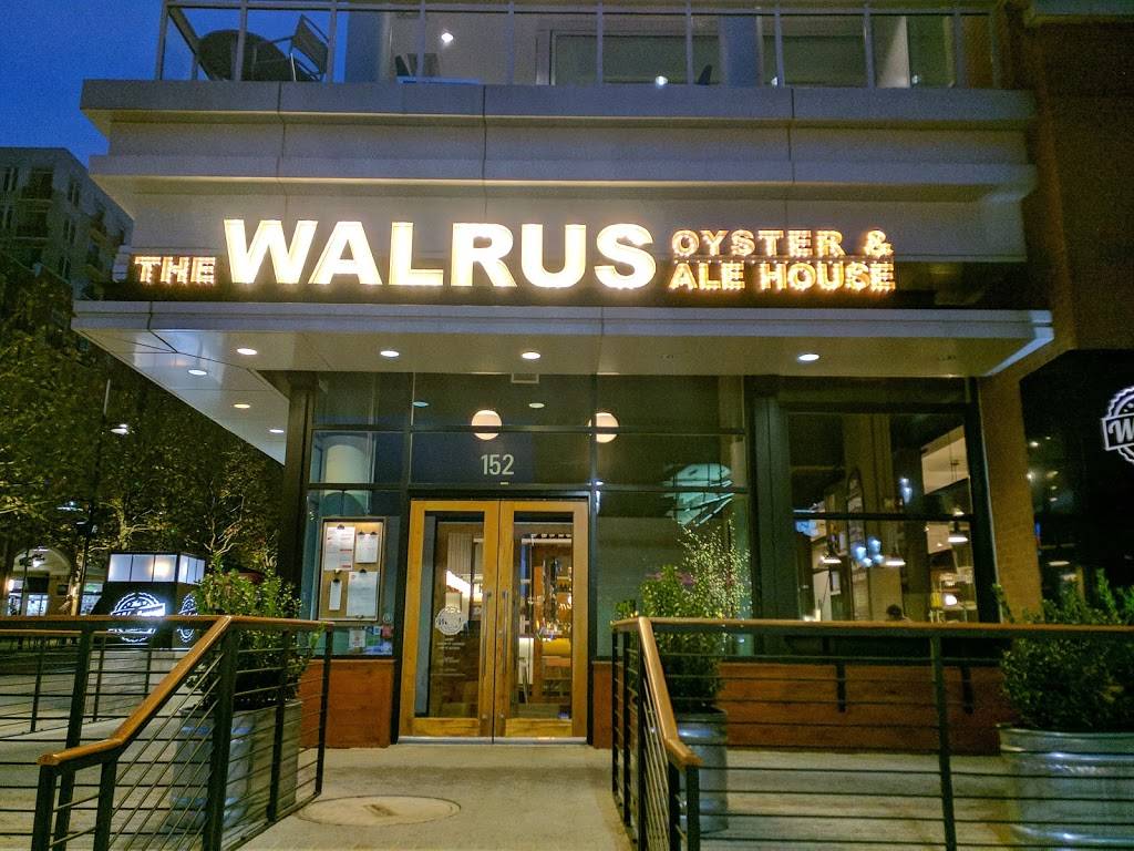 The Walrus Oyster & Ale House | restaurant | 152 Waterfront St, Oxon Hill, MD 20745, USA | 3015676100 OR +1 301-567-6100
