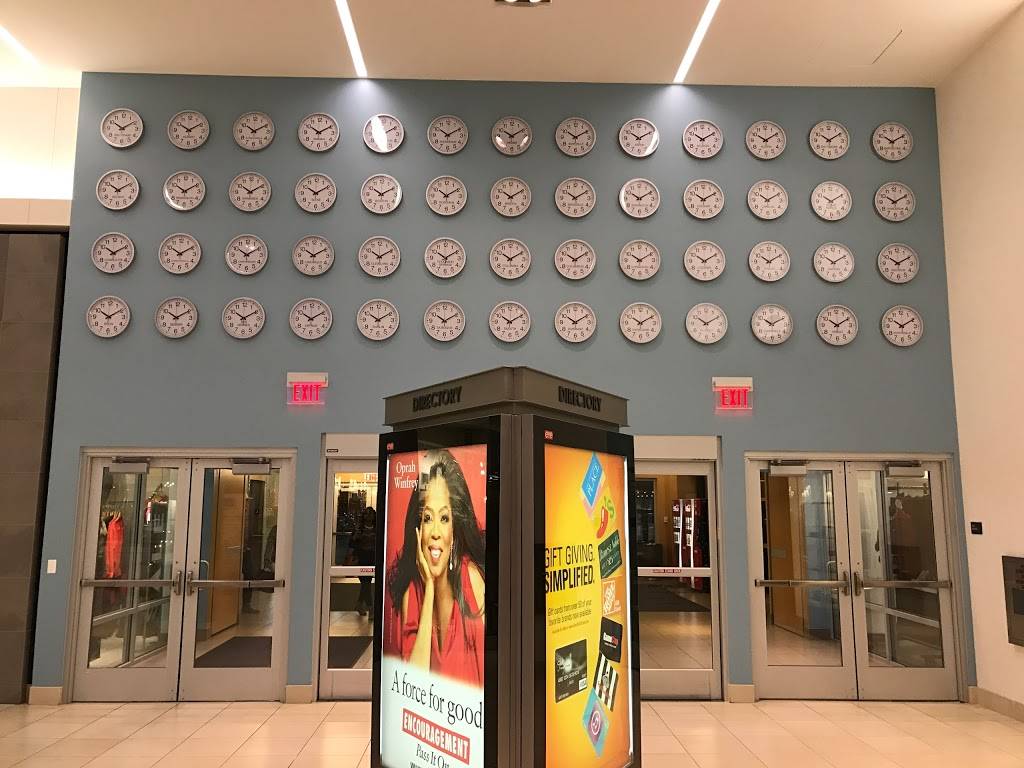 Fashion Outlets of Chicago | shopping mall | 5220 Fashion Outlets Way, Rosemont, IL 60018, USA | 8479287500 OR +1 847-928-7500