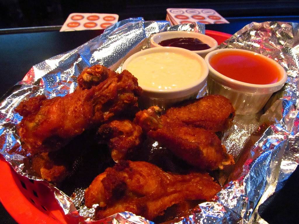 New Way Bar | restaurant | 23130 Woodward Ave, Ferndale, MI 48220, USA | 2485419870 OR +1 248-541-9870