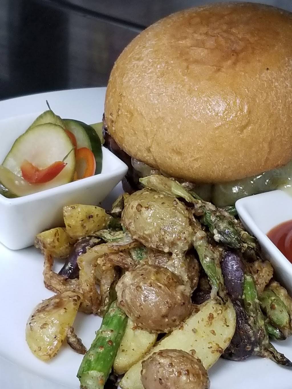 La Jolla | restaurant | 8147 Vaughn Rd, Montgomery, AL 36116, USA | 3343562600 OR +1 334-356-2600