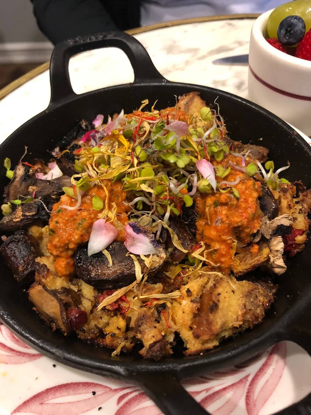 Eggshell Bistro | restaurant | 51 City Center Dr, Carmel, IN 46032, USA | 3176601616 OR +1 317-660-1616