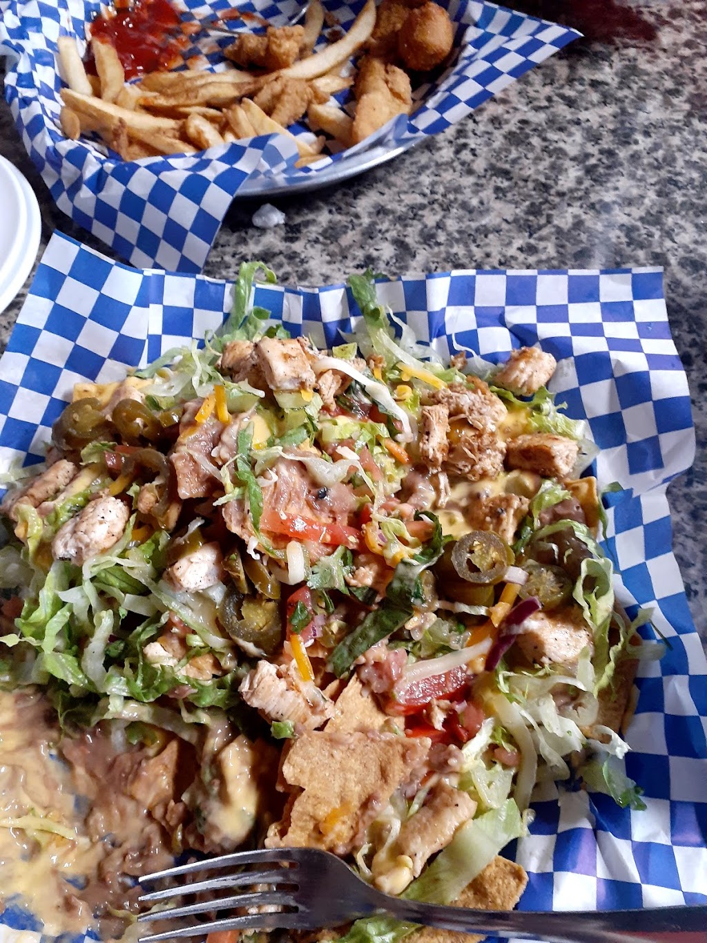 Smokey Rooster bar and grill | restaurant | 6122 Kostoryz Rd, Corpus Christi, TX 78415, USA | 3614149388 OR +1 361-414-9388