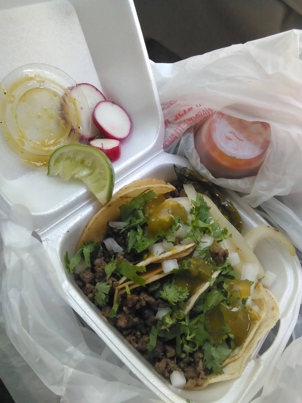 Tacos Villanueva | restaurant | 1601 E University Ave, Des Moines, IA 50316, USA | 5155288805 OR +1 515-528-8805