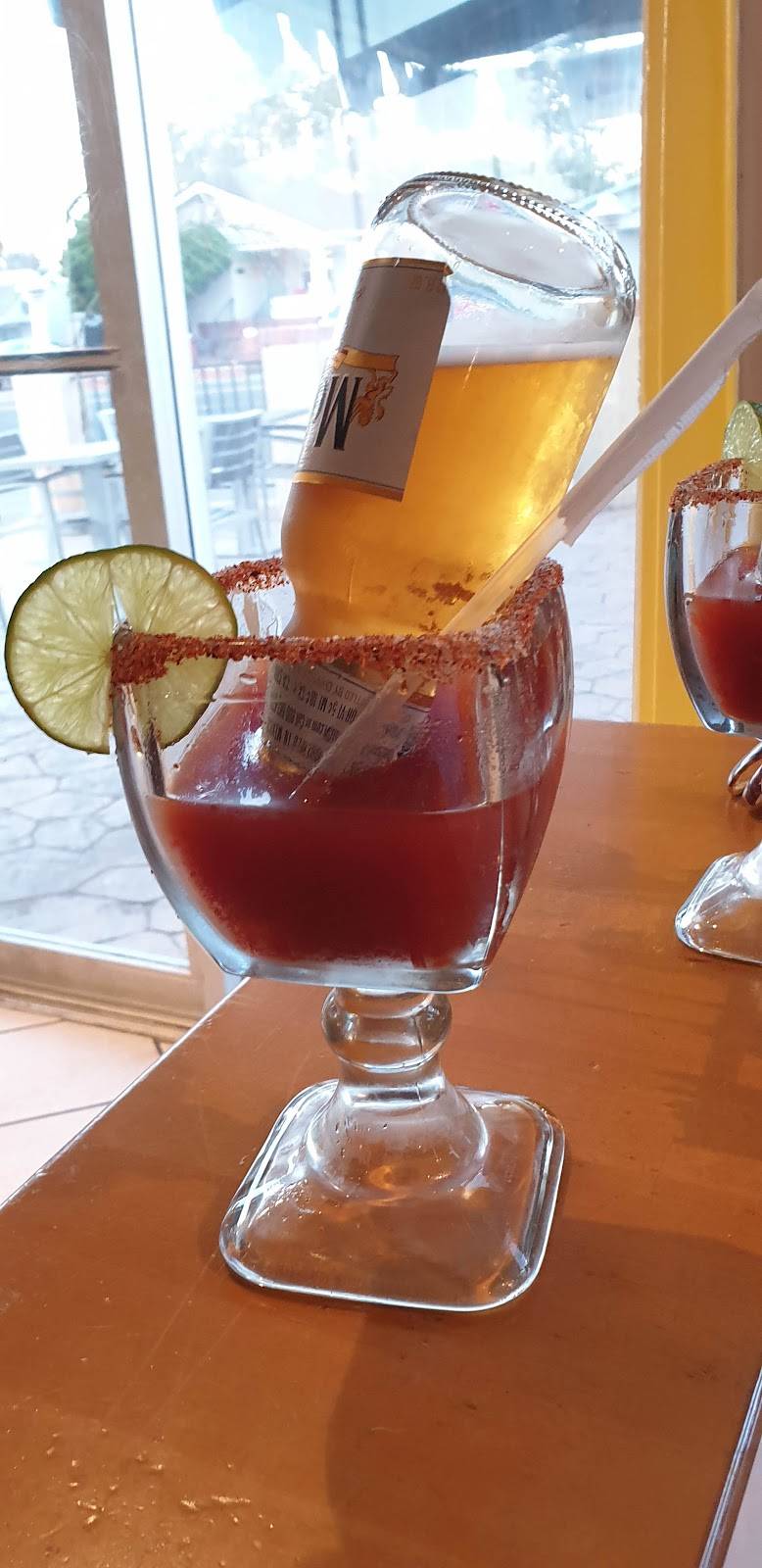 Mariscos El Sinaloense | restaurant | 541 Benicia Rd, Vallejo, CA 94590, USA | 7076522515 OR +1 707-652-2515