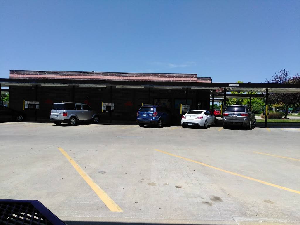 Sonic Drive-In | restaurant | 15745 W 87th St, Parkway, Lenexa, KS 66219, USA | 9133109980 OR +1 913-310-9980