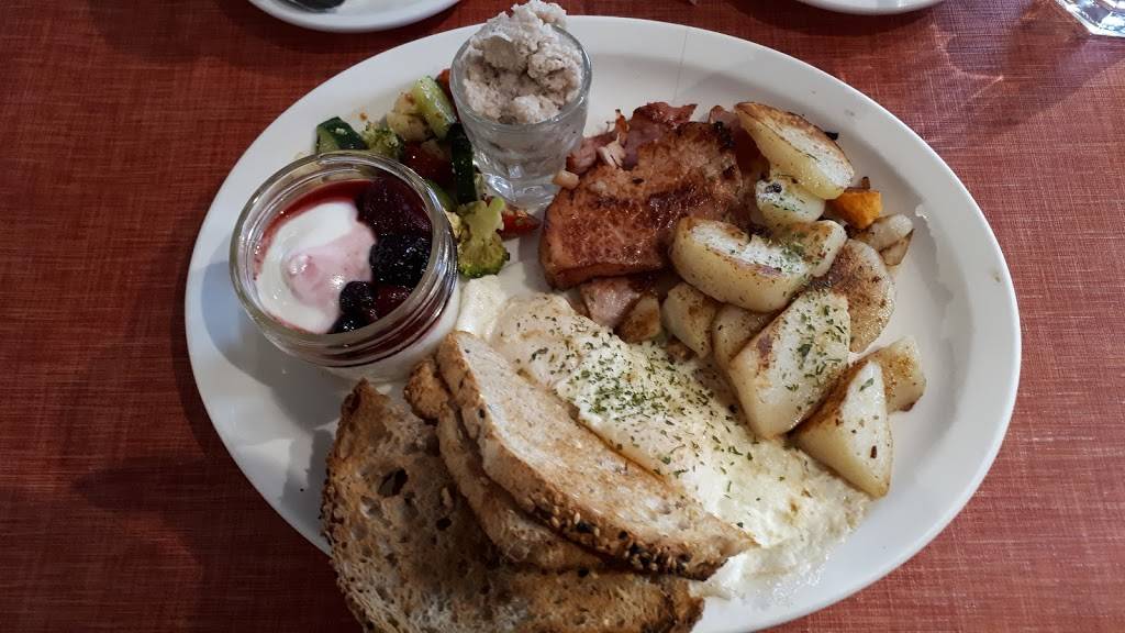 Coop du Grand Bois | restaurant | 12 Rue Principale, Saint-Étienne-de-Bolton, QC J0E 2E0, Canada | 4502973787 OR +1 450-297-3787