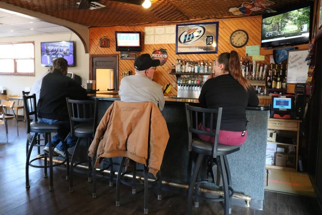 Maple Grove Grill | restaurant | 72040 M-43, South Haven, MI 49090, USA | 2696379913 OR +1 269-637-9913