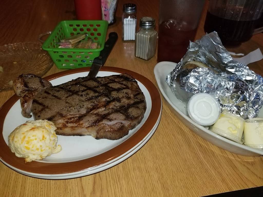 Muldrow’s Wagon Wheel Express | restaurant | 200 S Main St, Muldrow, OK 74948, USA | 9184270755 OR +1 918-427-0755