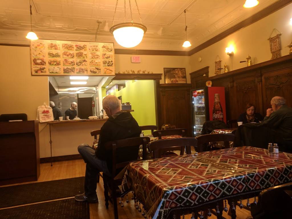 Petra Falafel | restaurant | 7314 Madison St, Forest Park, IL 60130, USA | 7086574002 OR +1 708-657-4002