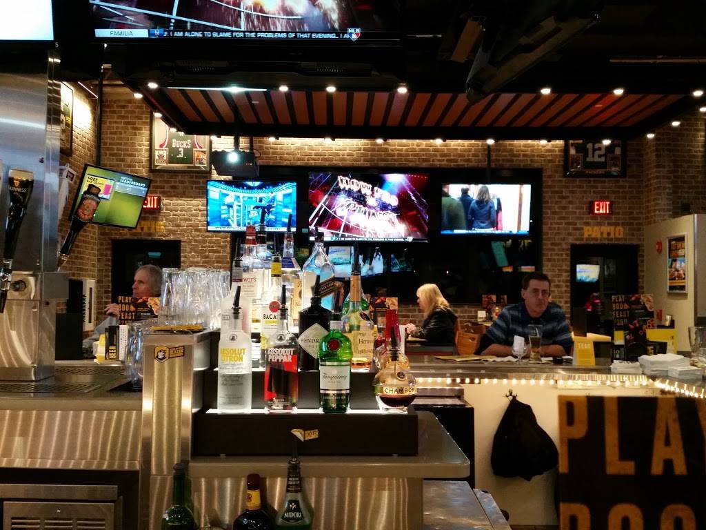 Buffalo Wild Wings | restaurant | N96 W17802 County Line Rd, Germantown, WI 53022, USA | 2622511780 OR +1 262-251-1780