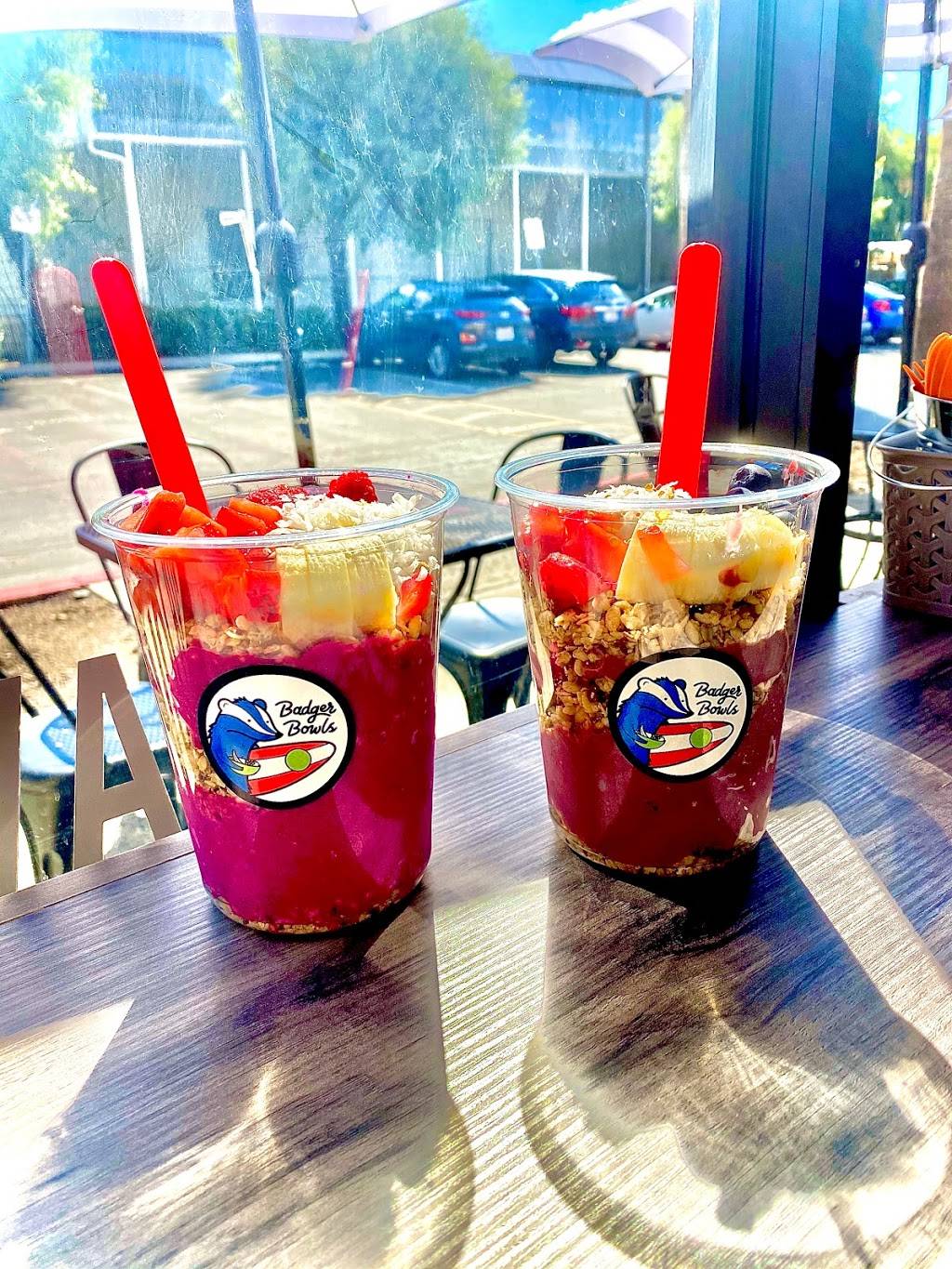 Badger Bowls | restaurant | 330 N 6th St #101, Redlands, CA 92374, USA | 9097922234 OR +1 909-792-2234