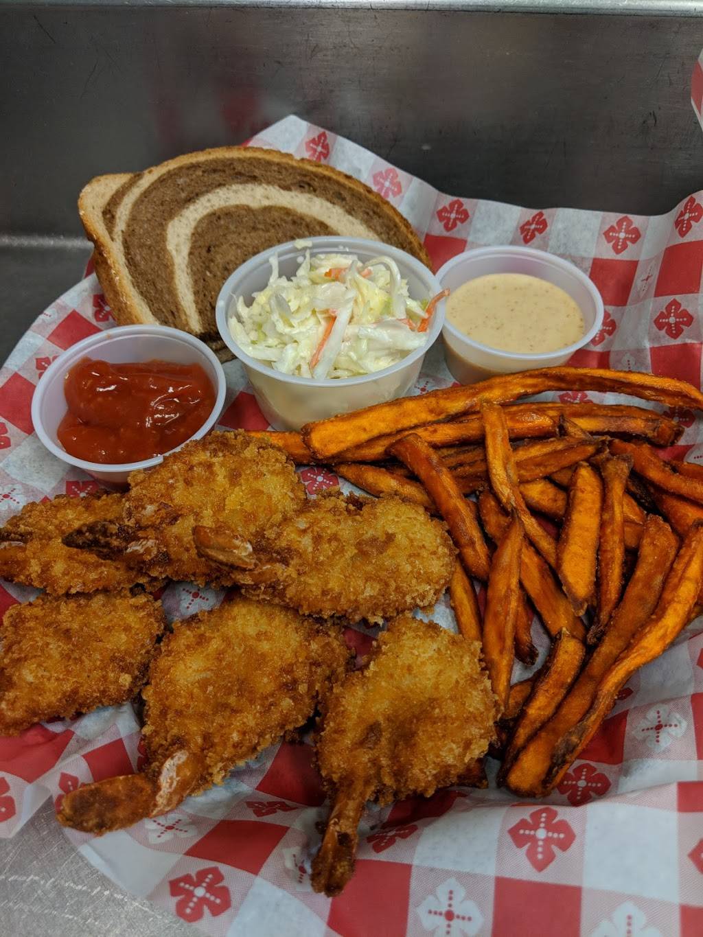 Mels Bar & Grill | restaurant | 137 E Main St, Brandon, WI 53919, USA | 9203465678 OR +1 920-346-5678