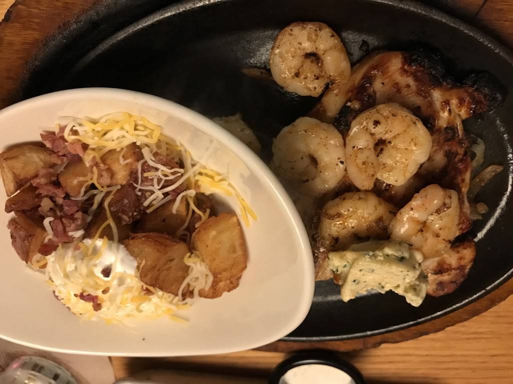 Applebees Grill + Bar | restaurant | 1245 N Rock Rd, Derby, KS 67037, USA | 3167887775 OR +1 316-788-7775