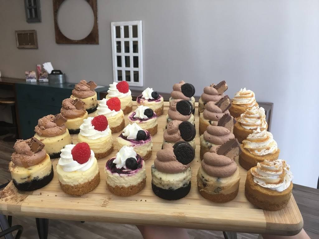 Dunbris Dessert Café | cafe | 6410 Trading Square, Haymarket, VA 20169, USA | 5713938048 OR +1 571-393-8048