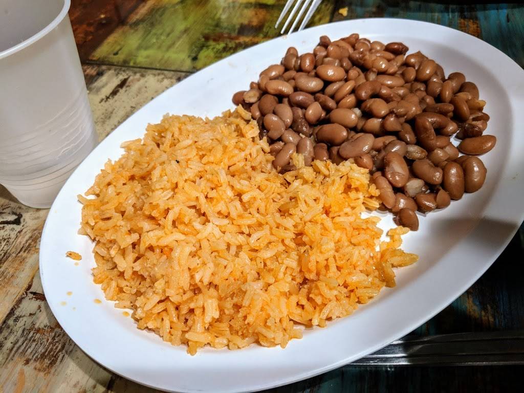 Taqueria Mi Familia | restaurant | 580 Red Hill Ave, San Anselmo, CA 94960, USA | 4152569411 OR +1 415-256-9411