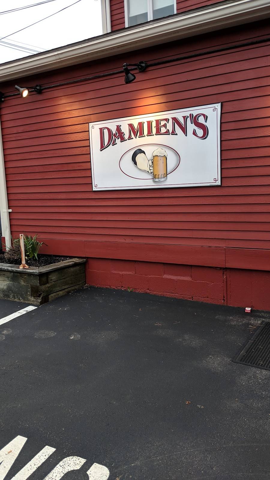 Damiens | restaurant | 279 Spring St #1025, Hanson, MA 02341, USA | 7814476556 OR +1 781-447-6556