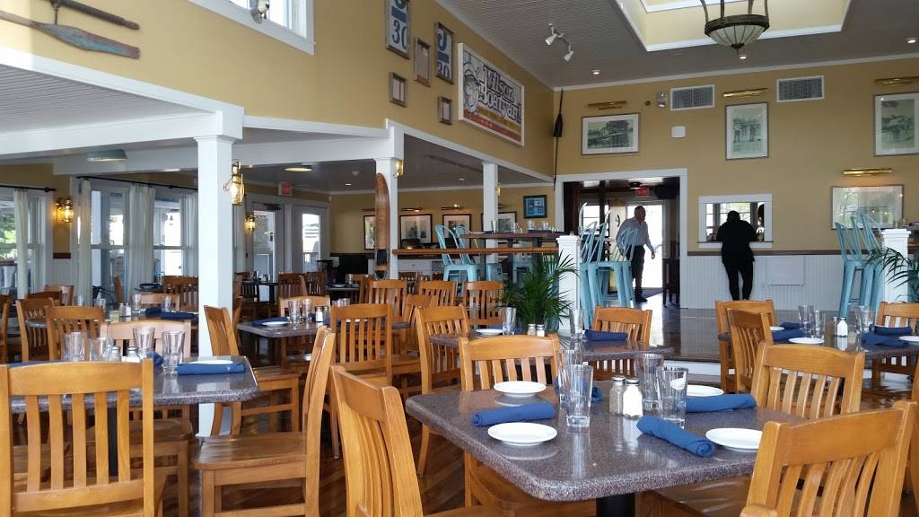 Wilson Boat House Restaurant | restaurant | 57 Harbor St, Wilson, NY 14172, USA | 7167516060 OR +1 716-751-6060