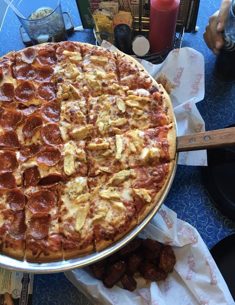 Flyers Pizza Galloway | meal delivery | 5634 Hall Rd, Galloway, OH 43119, USA | 6148707777 OR +1 614-870-7777