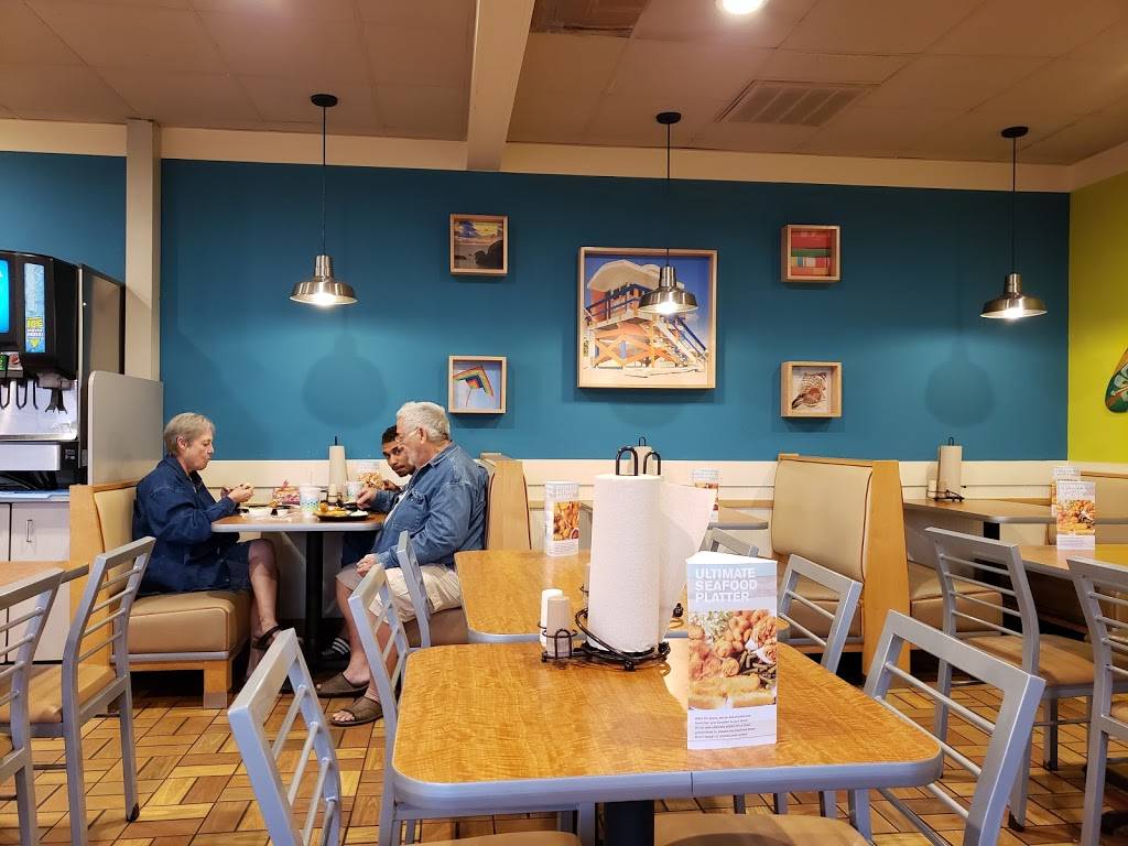 Captain Ds | restaurant | 13016 US-301, Dade City, FL 33525, USA | 3525671755 OR +1 352-567-1755