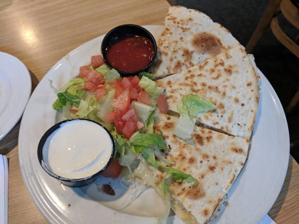 CJs & Brittanys Sports Bar and Restaurant | restaurant | 11 Pollard Rd, Lincoln, NH 03251, USA | 6037454899 OR +1 603-745-4899