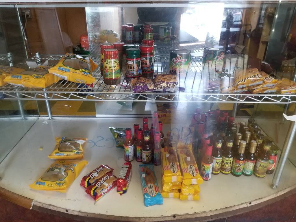 D and G Jamaican Cuisine | restaurant | 5 Preston St, Springfield, MA 01109, USA | 4137463642 OR +1 413-746-3642