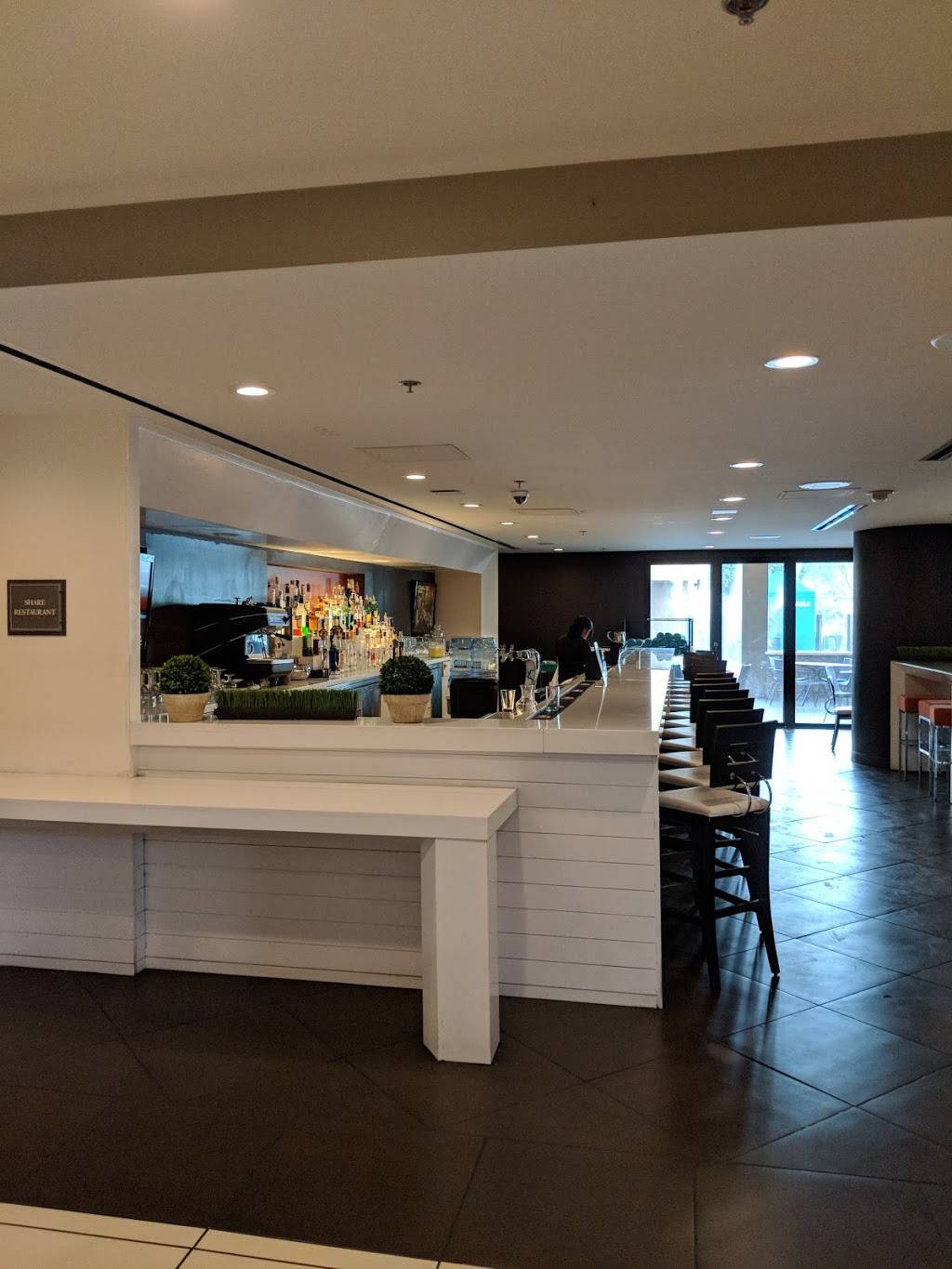 HooDoo Patio Restaurant & Bar | restaurant | 285 N Palm Canyon Dr, Palm Springs, CA 92262, USA | 7603229000 OR +1 760-322-9000