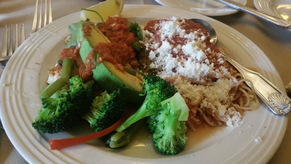 Phil Tranis | restaurant | 3490 Long Beach Boulevard, Long Beach, CA 90807, USA | 5624263668 OR +1 562-426-3668