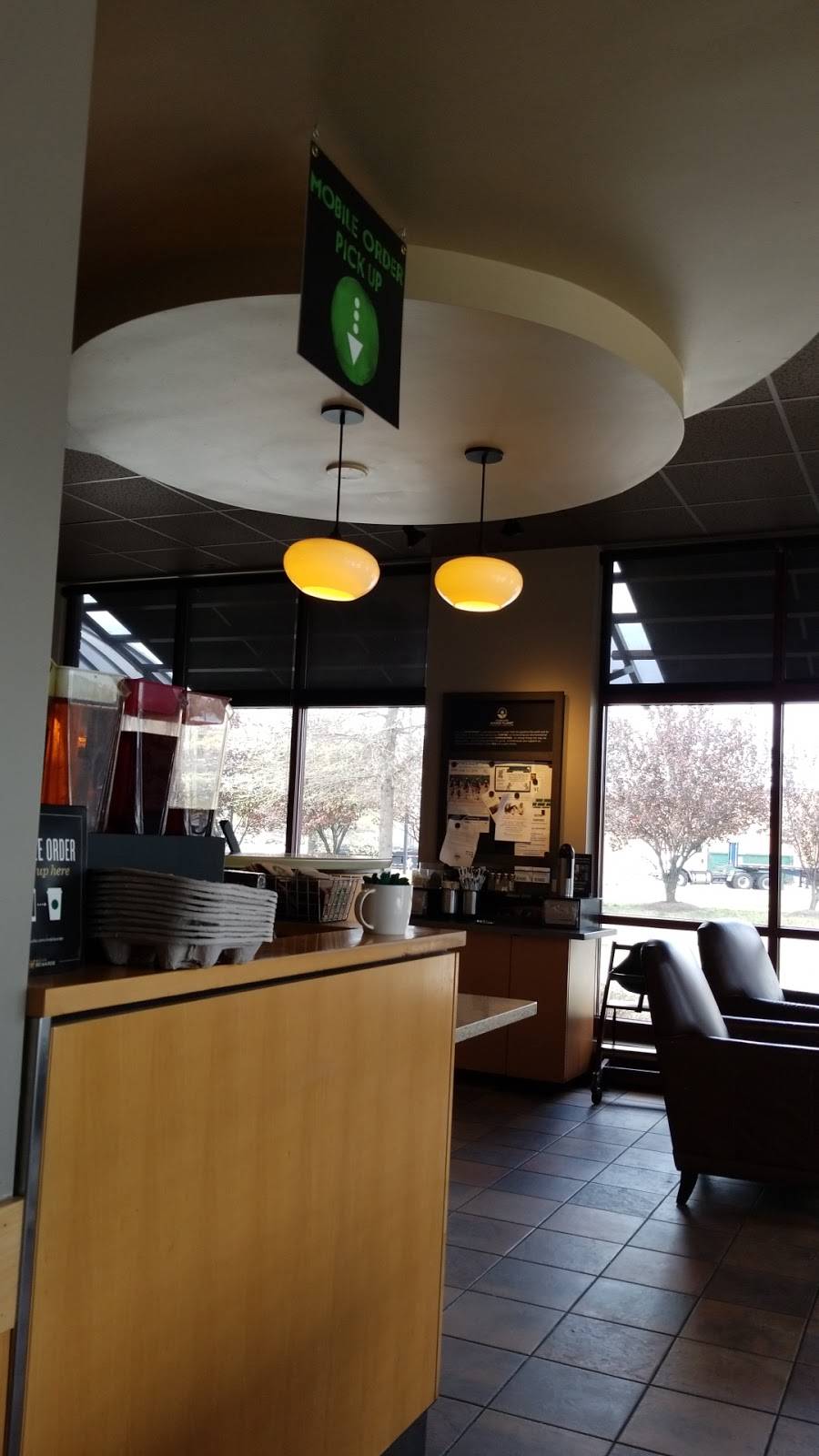 Starbucks | cafe | 8137 Brook Rd, Richmond, VA 23227, USA | 8042613633 OR +1 804-261-3633