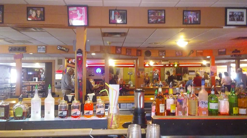 Jim & Jacks On The River | night club | 3456 River Rd, Cincinnati, OH 45204, USA | 5132517977 OR +1 513-251-7977