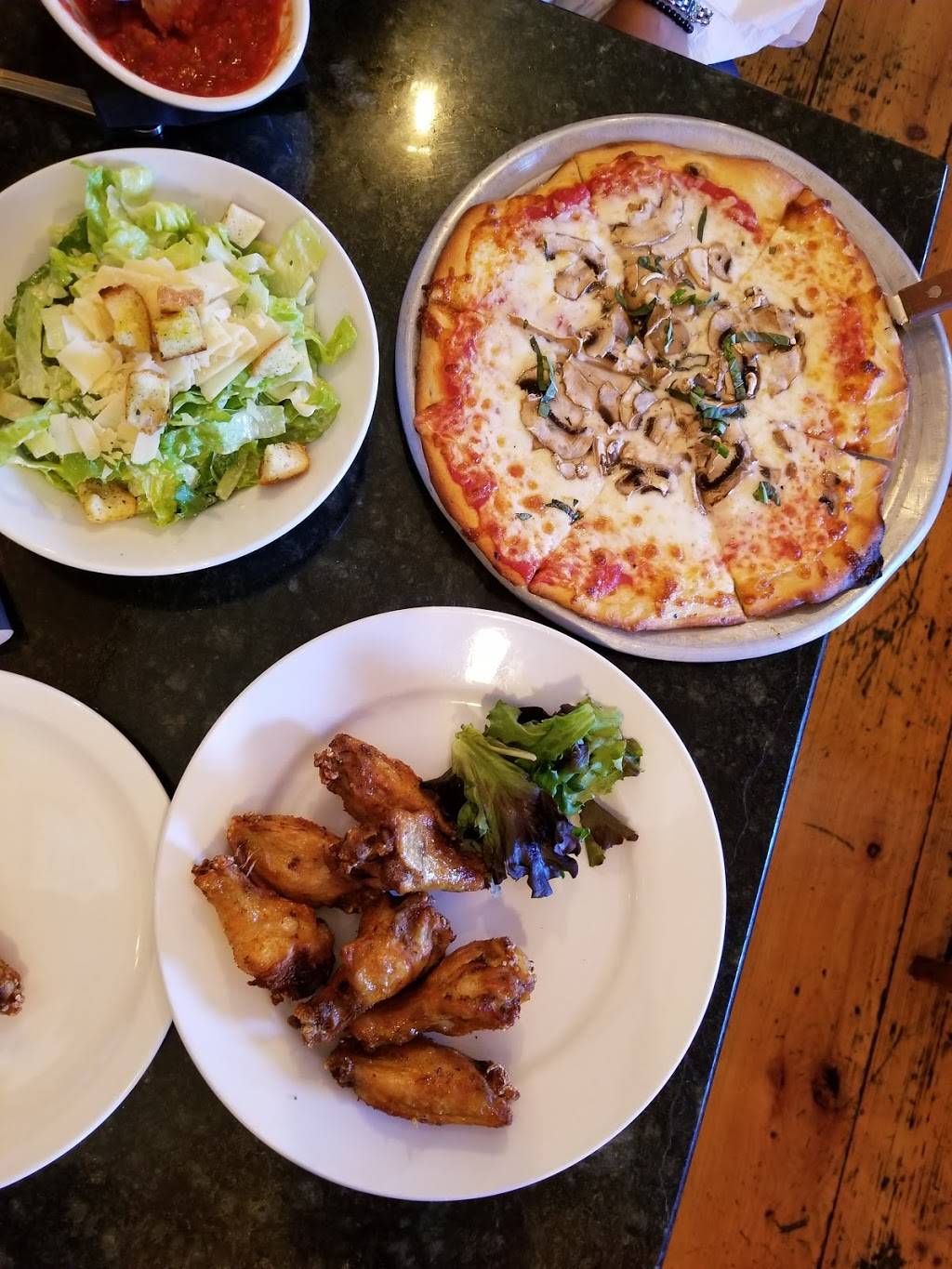 Pizza Napoli Inc | restaurant | 667 Main St, Ogunquit, ME 03907, USA | 2076460303 OR +1 207-646-0303