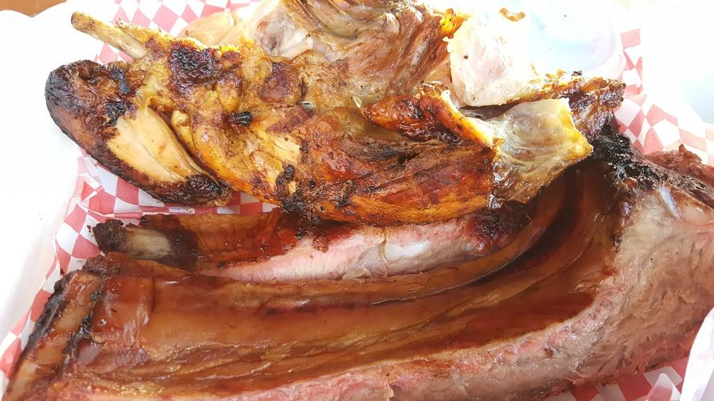 Saltys BBQ & Catering | restaurant | 9425 Rosedale Hwy, Bakersfield, CA 93312, USA | 6615878437 OR +1 661-587-8437